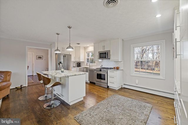 6159 FISHERS STATION RD, Lothian, MD 20711