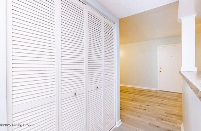 7052 Wildwood Cir 107, Louisville, KY 40291