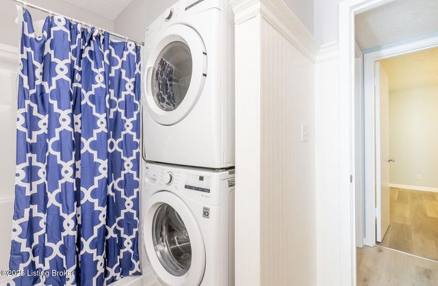 7052 Wildwood Cir 107, Louisville, KY 40291