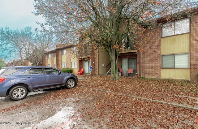 7052 Wildwood Cir 107, Louisville, KY 40291