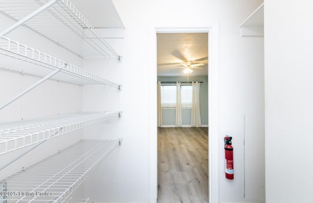 7052 Wildwood Cir 107, Louisville, KY 40291