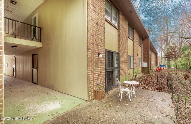 7052 Wildwood Cir 107, Louisville, KY 40291