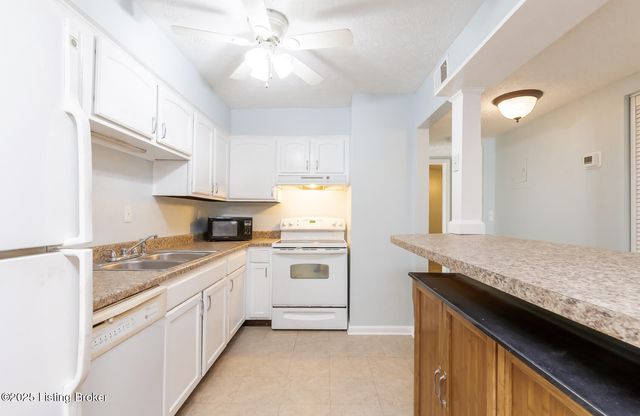 7052 Wildwood Cir 107, Louisville, KY 40291