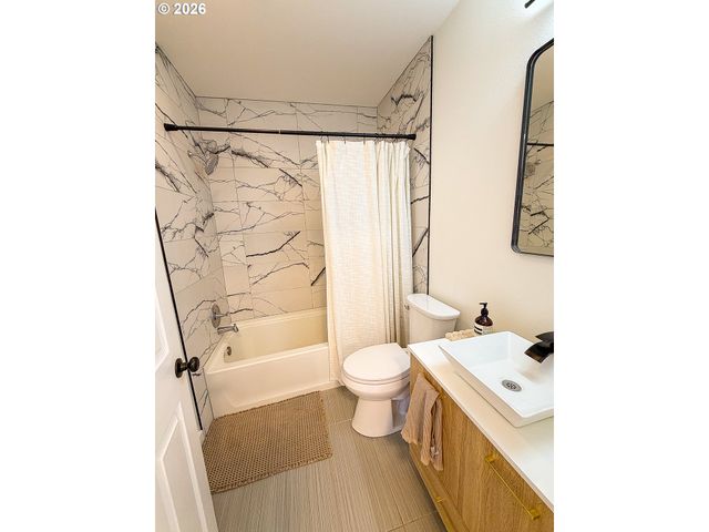 10027 Se KNIGHT St, Portland, OR 97266