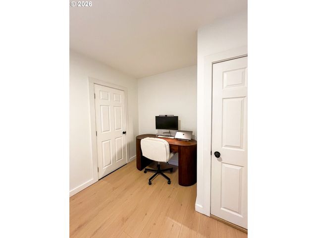 10027 Se KNIGHT St, Portland, OR 97266