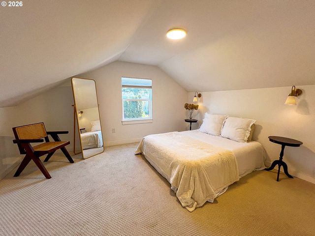 10027 Se KNIGHT St, Portland, OR 97266