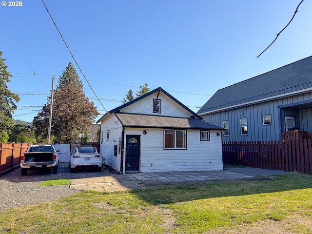 10027 Se KNIGHT St, Portland, OR 97266