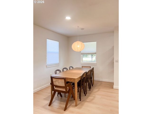 10027 Se KNIGHT St, Portland, OR 97266