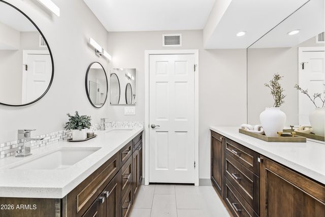 5134 E BERYL Avenue, Paradise Valley, AZ 85253