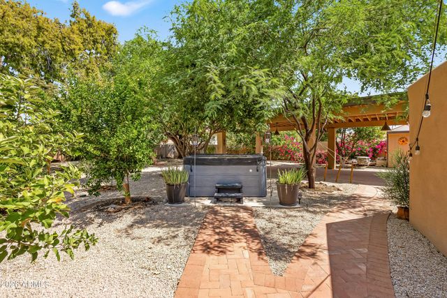 5134 E BERYL Avenue, Paradise Valley, AZ 85253