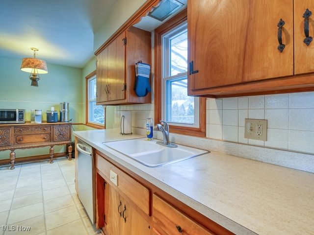 22370 Bartlett Drive, Rocky River, OH 44116