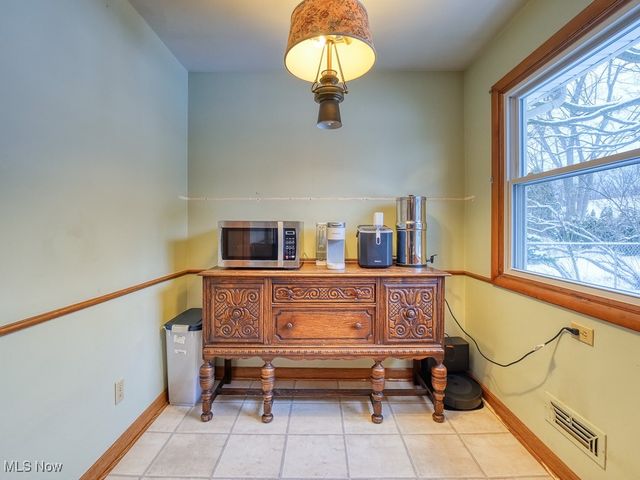 22370 Bartlett Drive, Rocky River, OH 44116