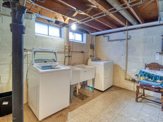 22370 Bartlett Drive, Rocky River, OH 44116