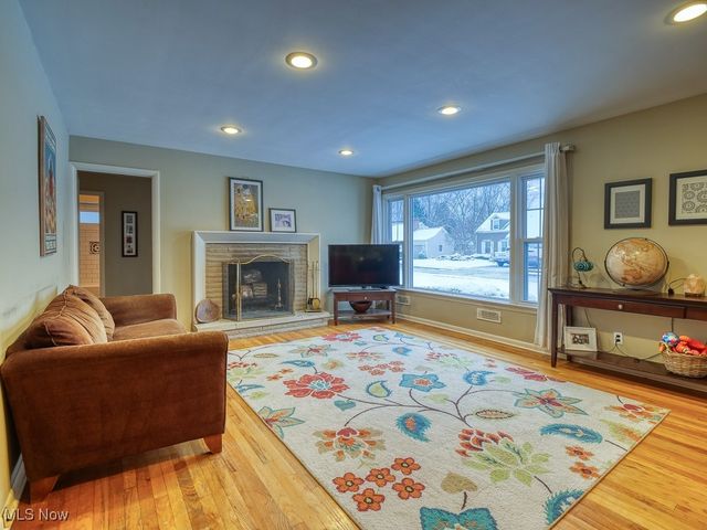 22370 Bartlett Drive, Rocky River, OH 44116