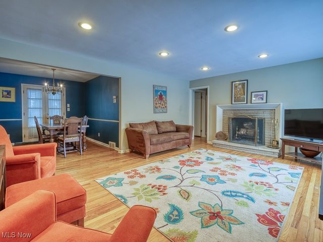 22370 Bartlett Drive, Rocky River, OH 44116