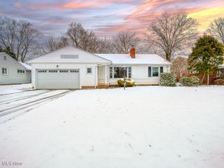 22370 Bartlett Drive, Rocky River, OH 44116