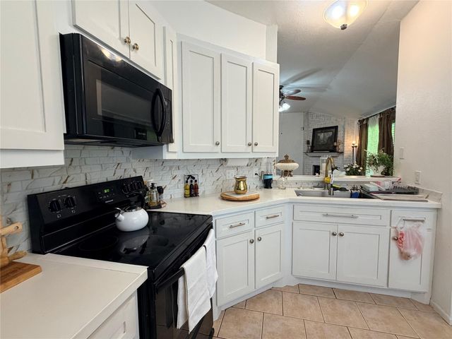 8602 Lazy Brook Lane, La Porte, TX 77571