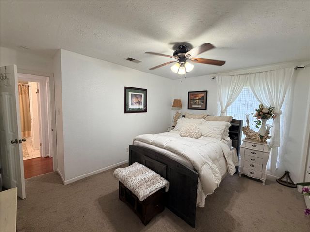 8602 Lazy Brook Lane, La Porte, TX 77571
