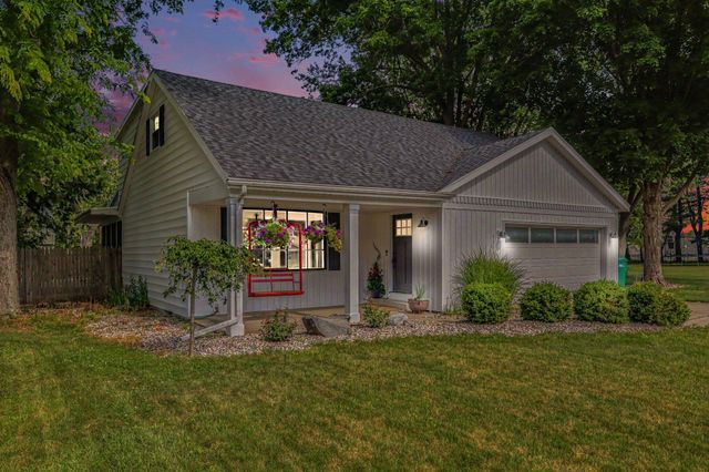5323 Rugby Street, Portage, MI 49024