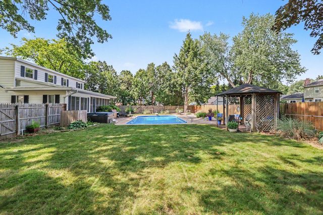 5323 Rugby Street, Portage, MI 49024