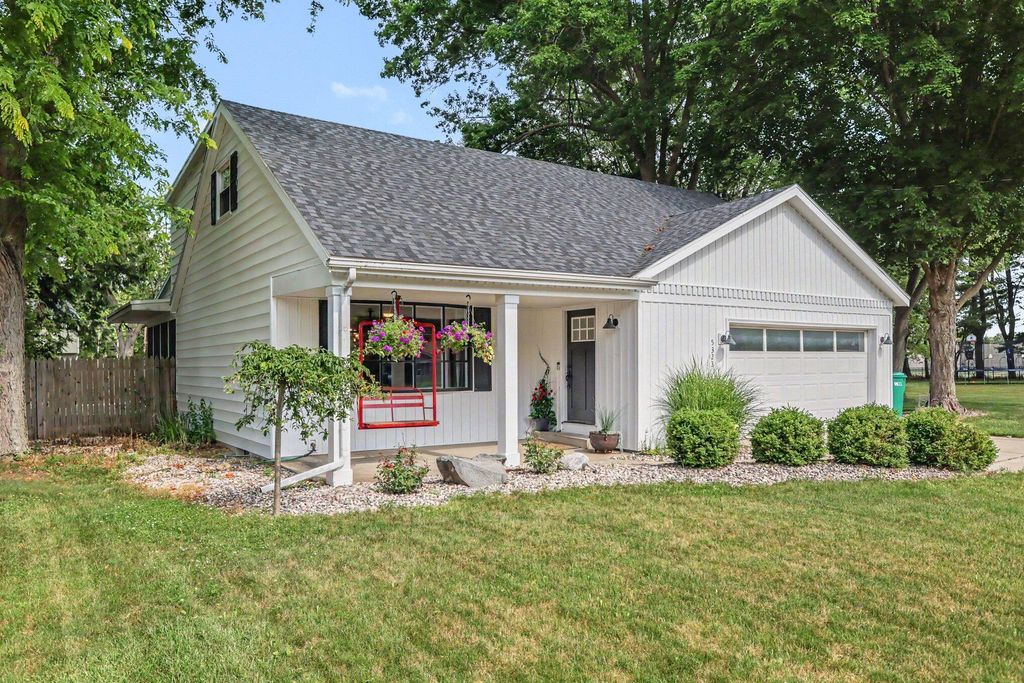 5323 Rugby Street, Portage, MI 49024
