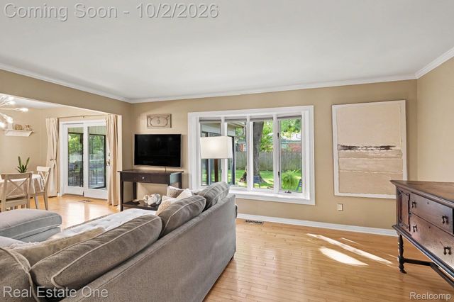 2341 Topaz Drive, Troy, MI 48085