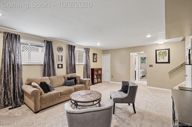 2341 Topaz Drive, Troy, MI 48085