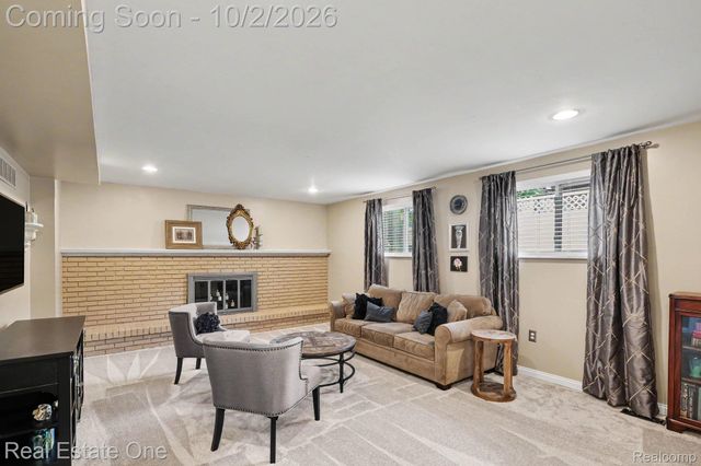 2341 Topaz Drive, Troy, MI 48085