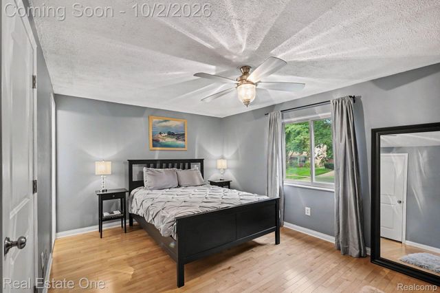 2341 Topaz Drive, Troy, MI 48085