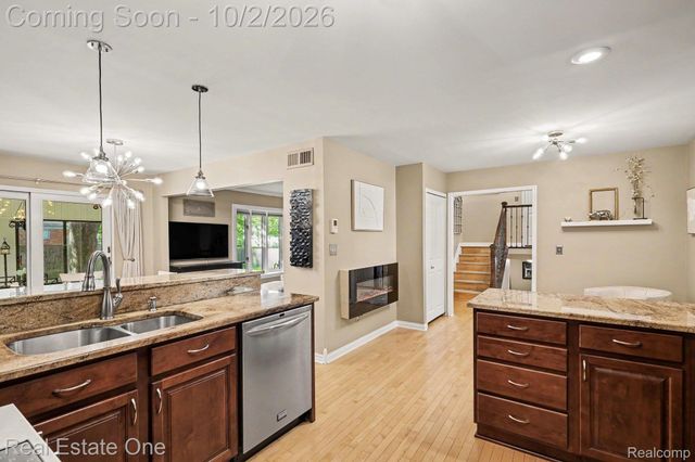 2341 Topaz Drive, Troy, MI 48085