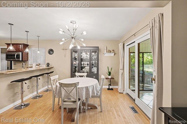 2341 Topaz Drive, Troy, MI 48085