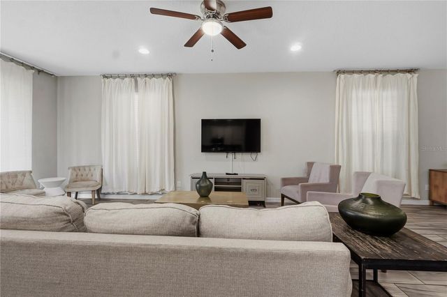 205 ABERDEEN STREET, Davenport, FL 33896