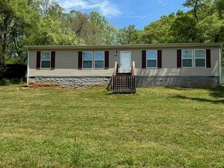 2448 EASTLAND RD, Roanoke, VA 24014