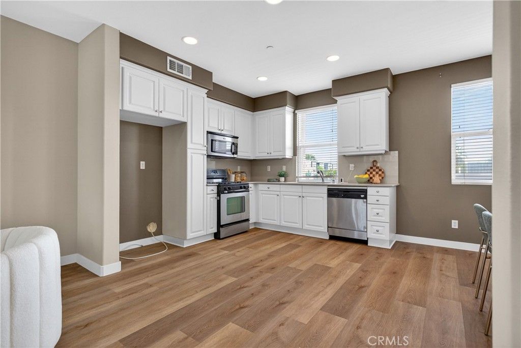 Image 11 of property listing at 217 W Zinfandel, Covina, CA 91723