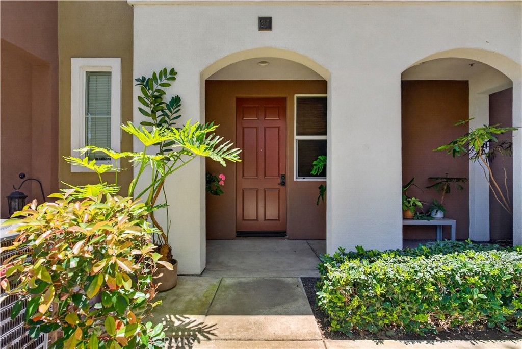 Image 3 of property listing at 217 W Zinfandel, Covina, CA 91723