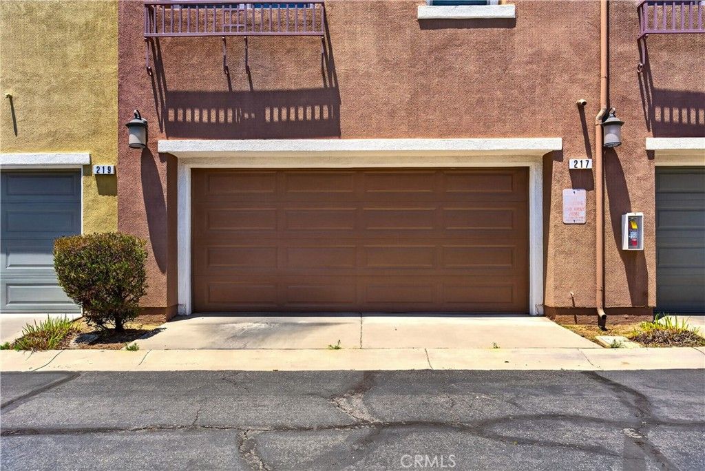Image 36 of property listing at 217 W Zinfandel, Covina, CA 91723