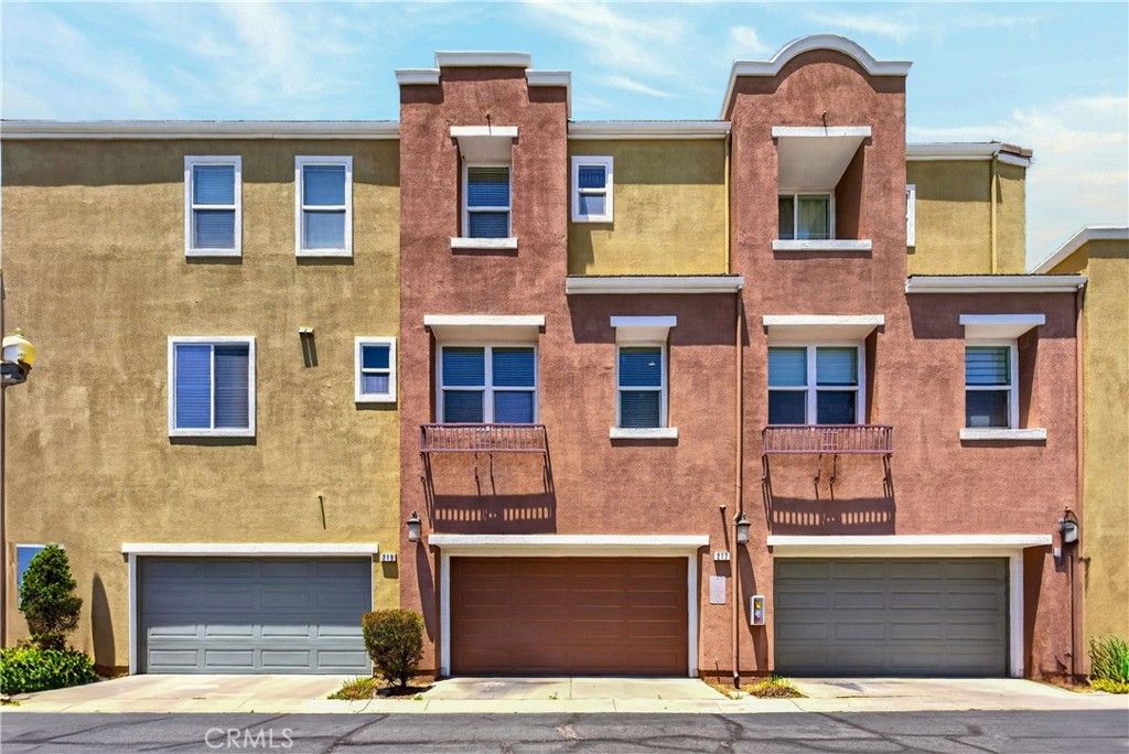 Image 37 of property listing at 217 W Zinfandel, Covina, CA 91723