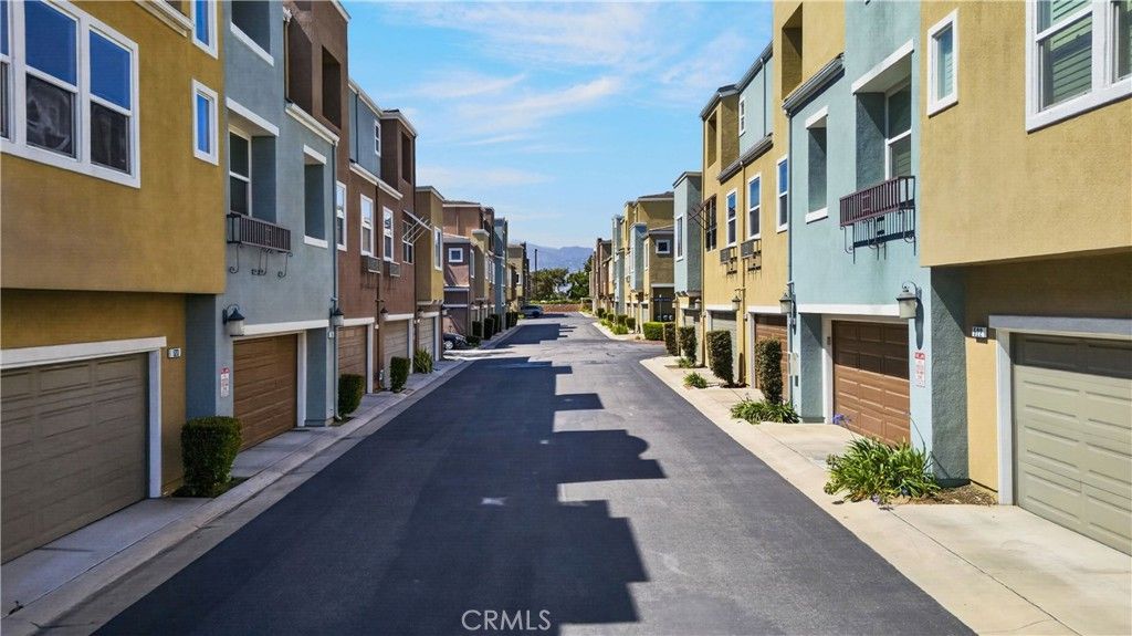 Image 38 of property listing at 217 W Zinfandel, Covina, CA 91723