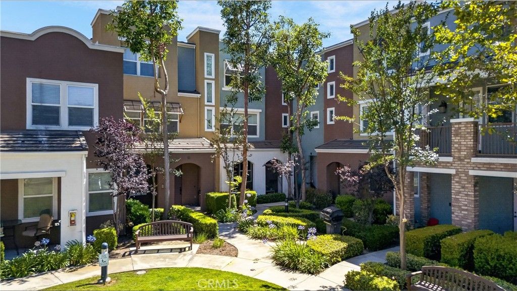 Image 39 of property listing at 217 W Zinfandel, Covina, CA 91723