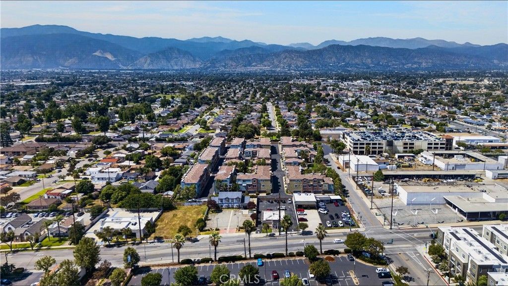 Image 43 of property listing at 217 W Zinfandel, Covina, CA 91723
