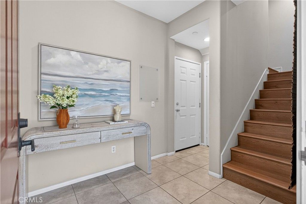 Image 5 of property listing at 217 W Zinfandel, Covina, CA 91723