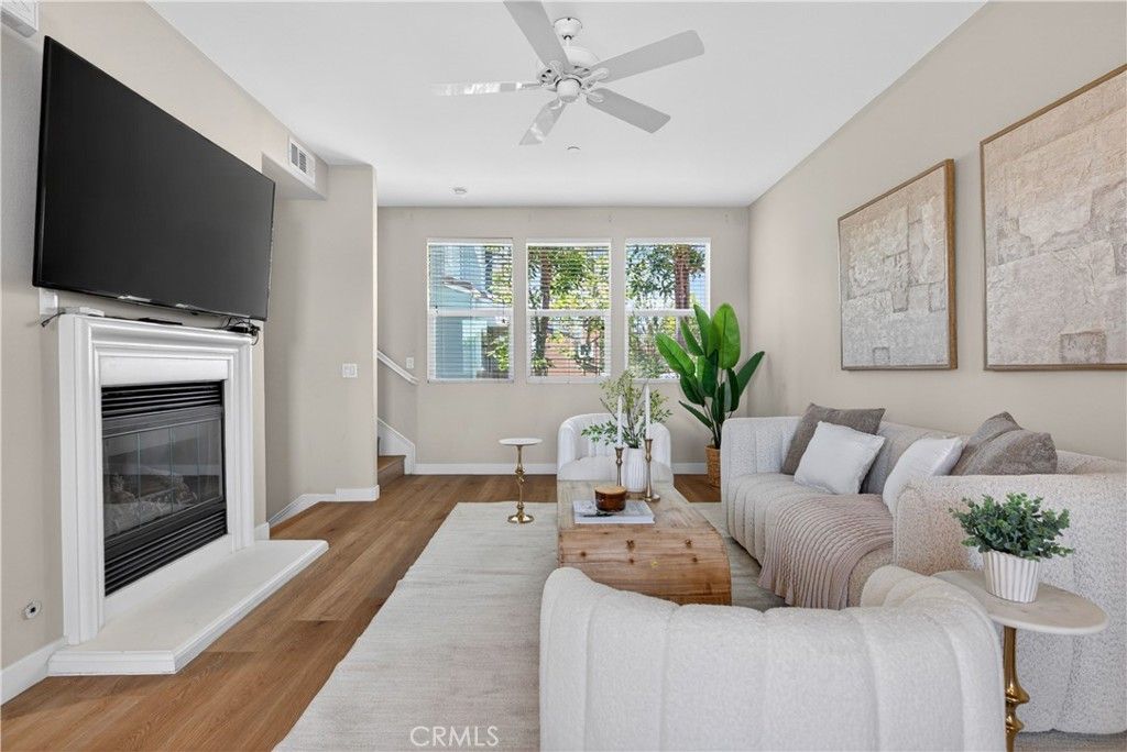 Image 9 of property listing at 217 W Zinfandel, Covina, CA 91723
