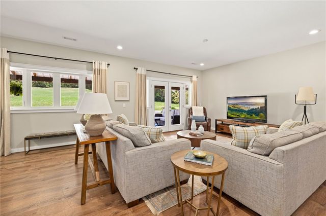 95 Bella Vista Road, Berryville, AR 72616