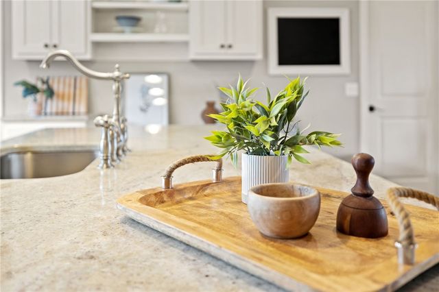 95 Bella Vista Road, Berryville, AR 72616