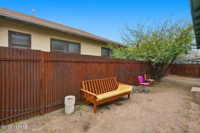 1245 N 1st Avenue, Tucson, AZ 85719