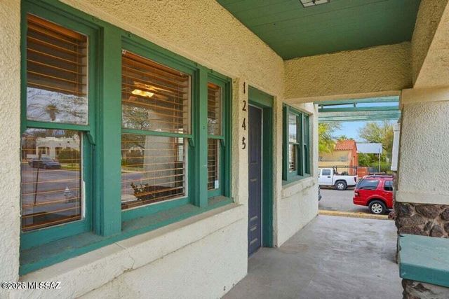 1245 N 1st Avenue, Tucson, AZ 85719