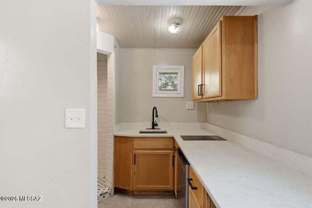 1245 N 1st Avenue, Tucson, AZ 85719