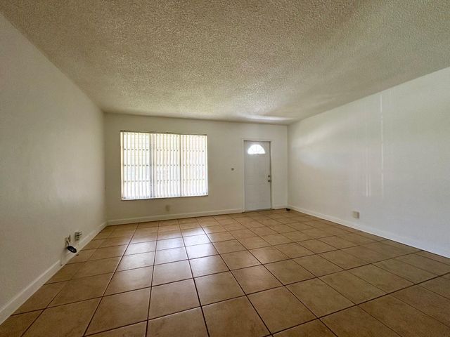 4603 NW 49th Street, Tamarac, FL 33319