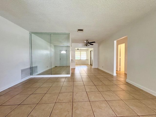 4603 NW 49th Street, Tamarac, FL 33319