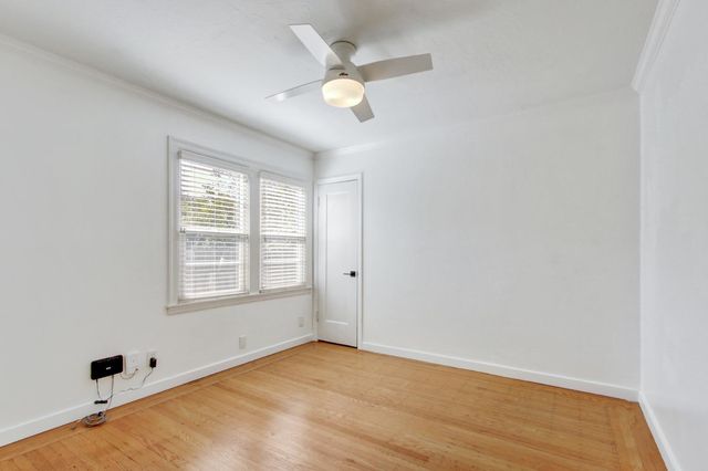 2240 33rd St, Sacramento, CA 95817